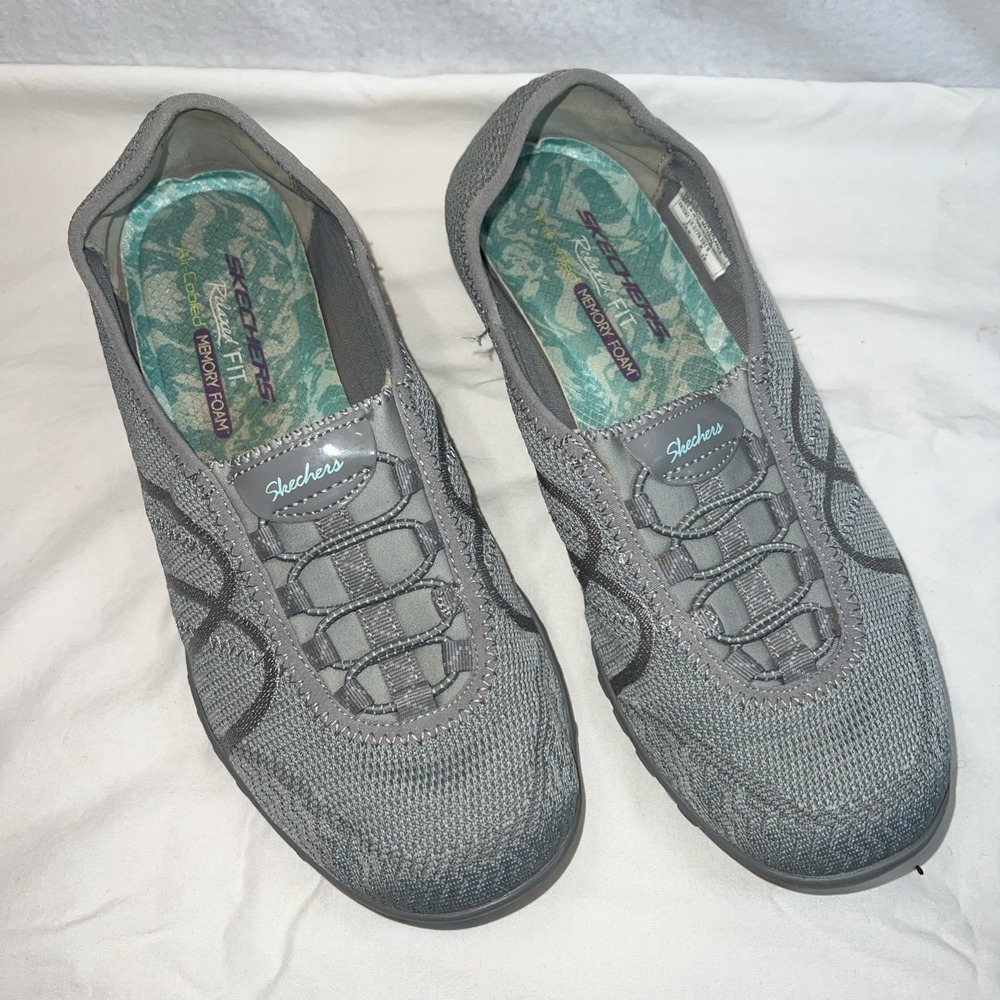 Skechers Gray Slip On Shoes Women's 8.5 Comfort Walking Casual Lightweight